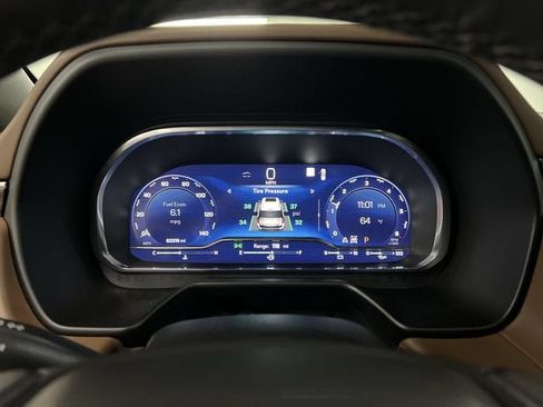 Certified 2022 Chevrolet Tahoe High Country AWD/4WD image 12