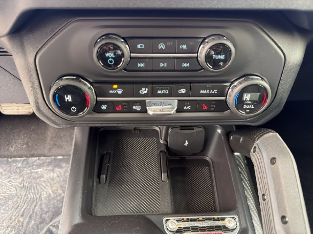 New 2026 Ford Bronco Raptor w/ Interior Carbon Fiber Pack AWD/4WD image 30