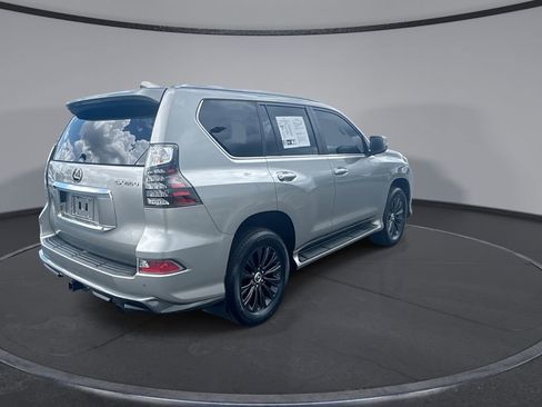 Used 2023 Lexus GX 460 Luxury w/ Sport Design Package AWD/4WD image 11