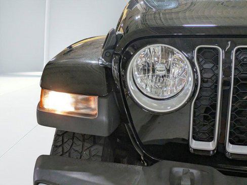 Certified 2022 Jeep Gladiator Overland image 8