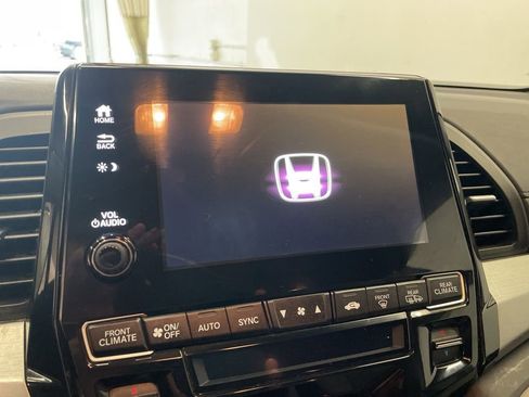 Used 2019 Honda Odyssey EX image 26