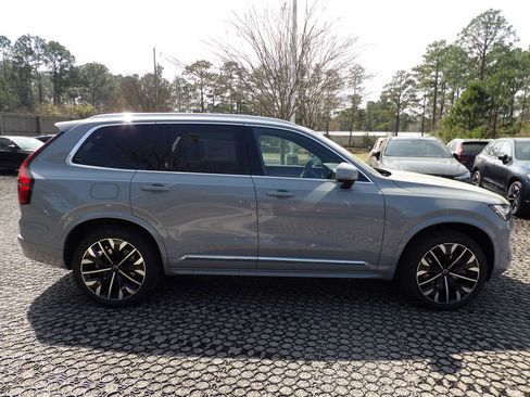 New 2026 Volvo XC90 T8 Plus AWD/4WD image 4