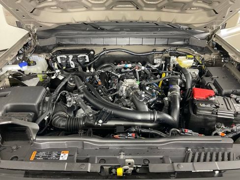 New 2026 Ford Bronco Outer Banks w/ Sasquatch Package AWD/4WD image 9