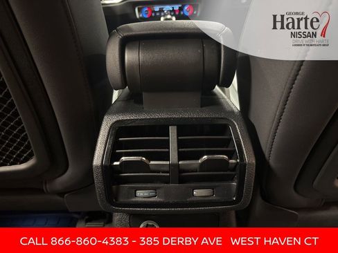 Used 2023 Audi Q3 2.0T Premium image 23