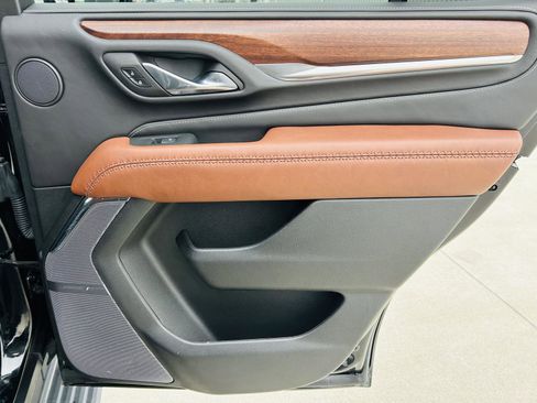 Used 2024 GMC Yukon Denali Ultimate image 39