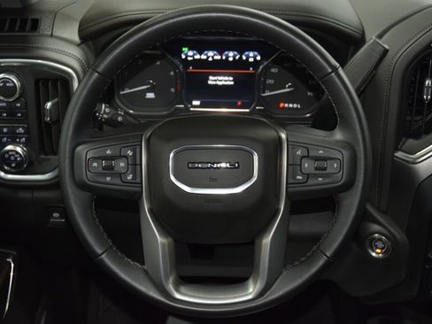 Used 2022 GMC Sierra 3500 Denali w/ Denali Ultimate Package image 39