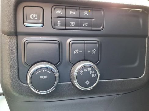 Used 2025 Chevrolet Tahoe LT image 14