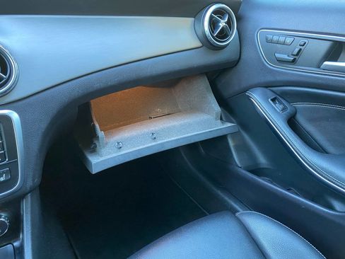 Used 2017 Mercedes-Benz GLA 250 4MATIC image 31