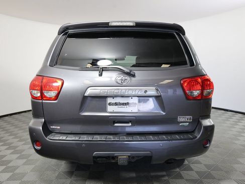 Used 2015 Toyota Sequoia Platinum AWD/4WD image 3