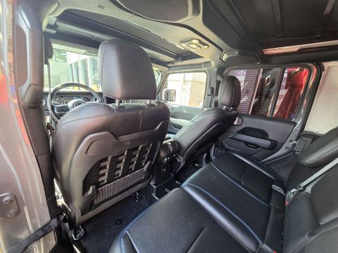 Used 2021 Jeep Wrangler Unlimited Rubicon 4xe w/ Cold Weather Group AWD/4WD image 11
