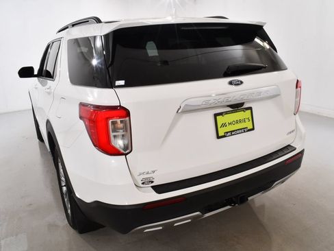 Used 2022 Ford Explorer XLT w/ Equipment Group 202A AWD/4WD image 14