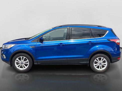 Used 2017 Ford Escape SE w/ Equipment Group 201A AWD/4WD image 8