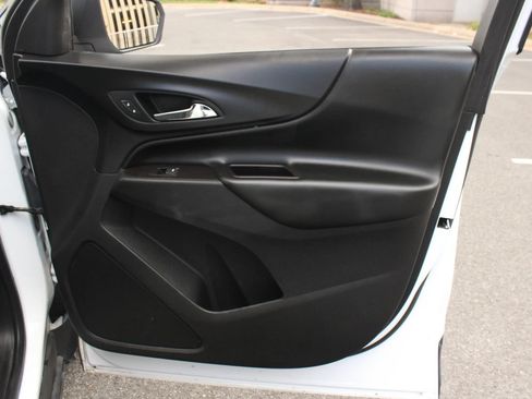 Used 2022 Chevrolet Equinox LT FWD image 26