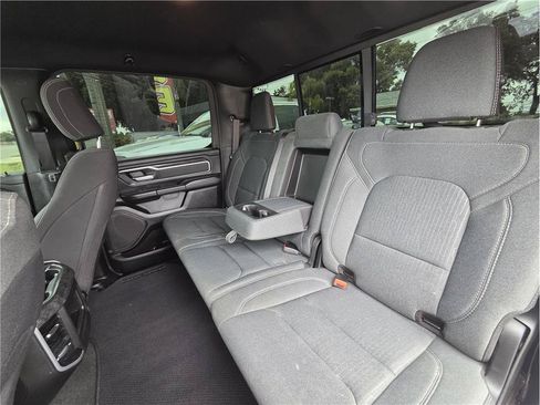 Used 2022 RAM 1500 Big Horn AWD/4WD image 10