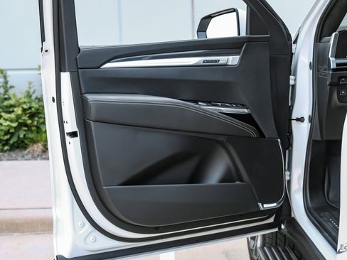 Used 2025 Cadillac Escalade V w/ LPO, Floor Liner Package image 85