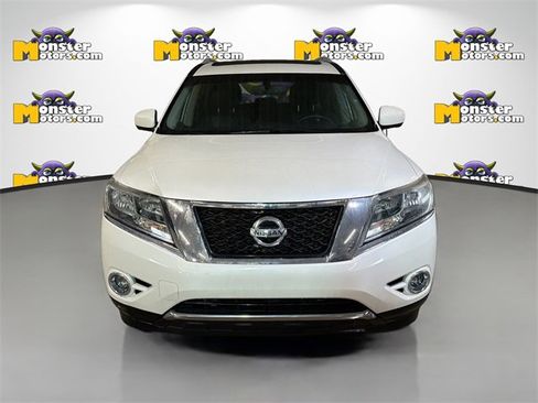 Used 2016 Nissan Pathfinder SL image 2