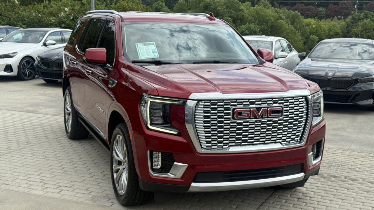 Used 2022 GMC Yukon Denali RWD image 8