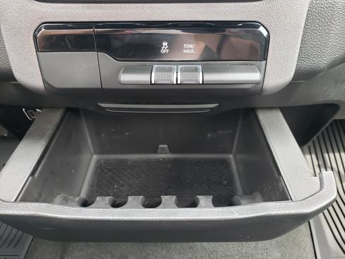 Used 2022 RAM 1500 Big Horn AWD/4WD image 18