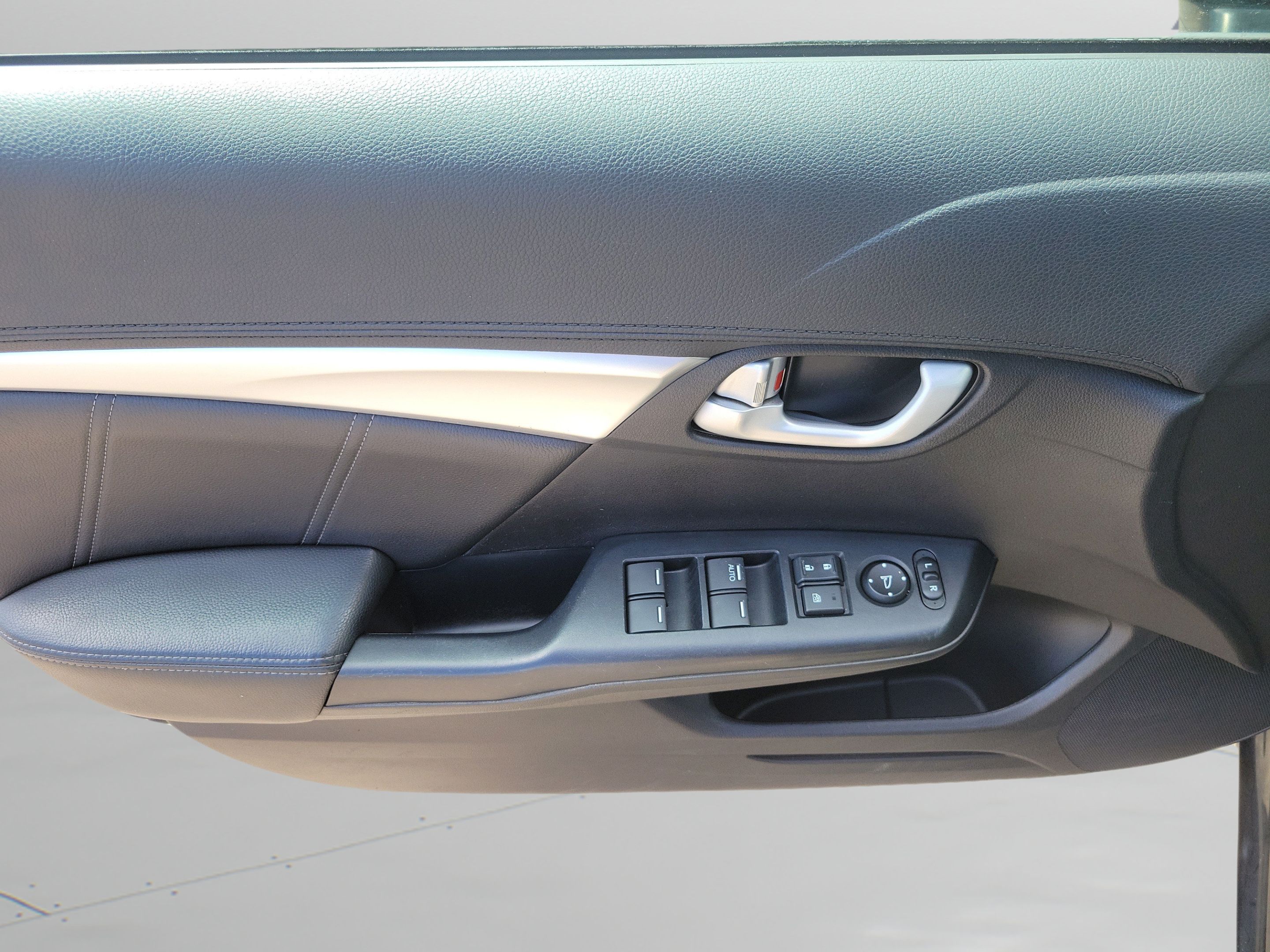 Used 2015 Honda Civic EX-L image 22