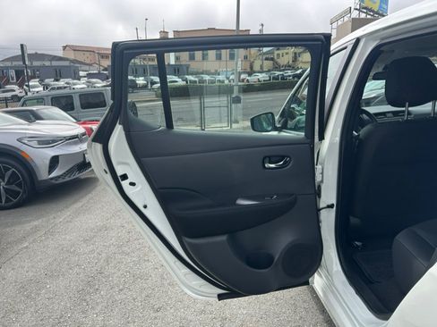 Used 2025 Nissan Leaf S FWD image 44