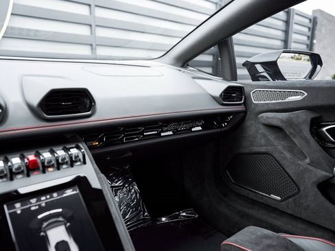 Used 2023 Lamborghini Huracan Tecnica image 74