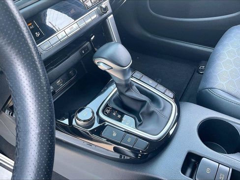 Used 2025 Kia Seltos SX AWD/4WD image 16