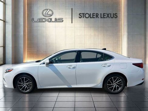 Used 2017 Lexus ES 350 w/ Luxury Package FWD image 3