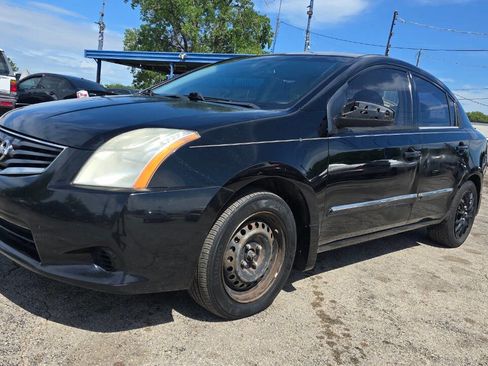 Used 2010 Nissan Sentra 2.0 S w/ Convenience Pkg FWD image 1