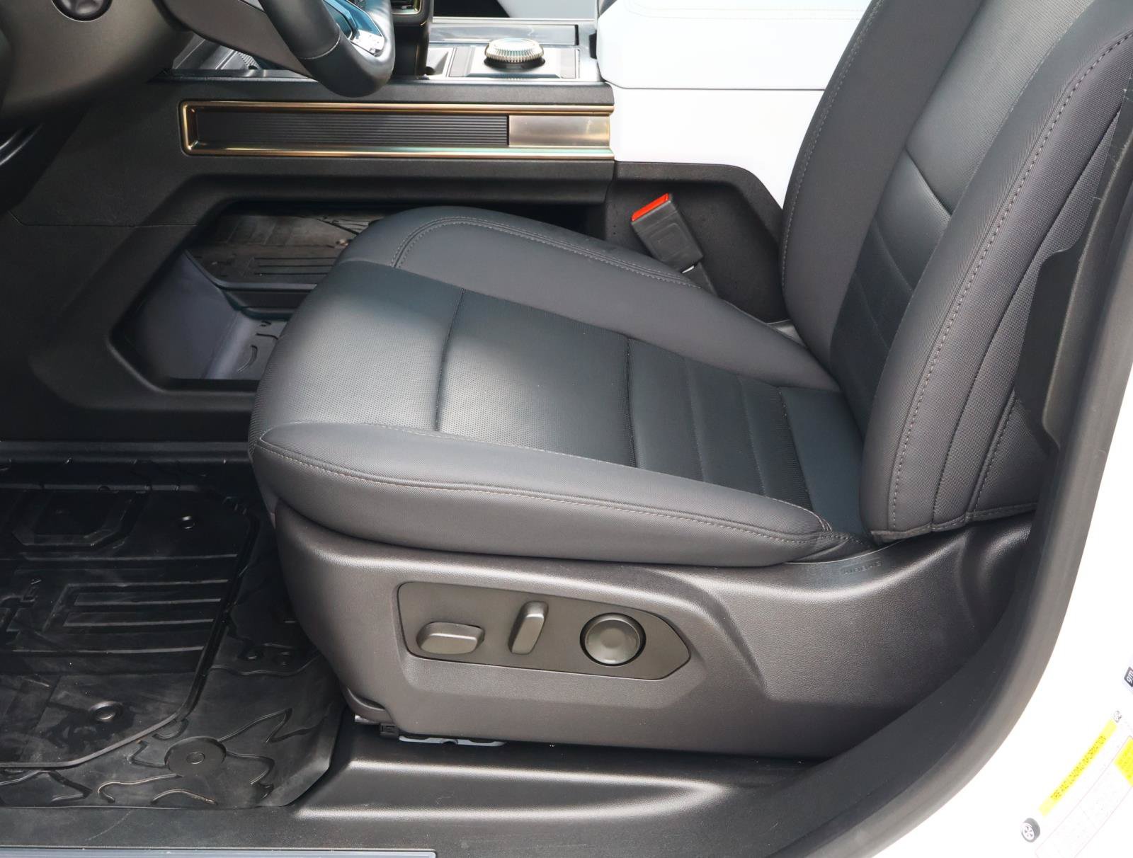 Used 2024 GMC Hummer EV 2X AWD/4WD image 16
