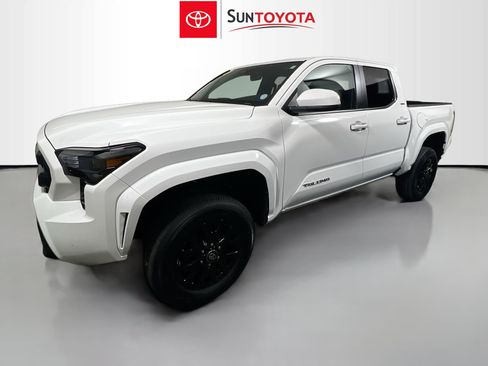 Used 2025 Toyota Tacoma SR5 w/ SR5 Upgrade Package RWD image 9
