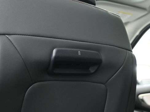 New 2025 Ford Expedition Active image 23