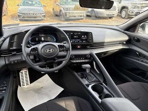 New 2026 Hyundai Elantra SEL Sport Premium FWD image 6