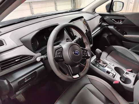 Used 2025 Subaru Crosstrek 2.5i Limited w/ Popular Package #4A image 13