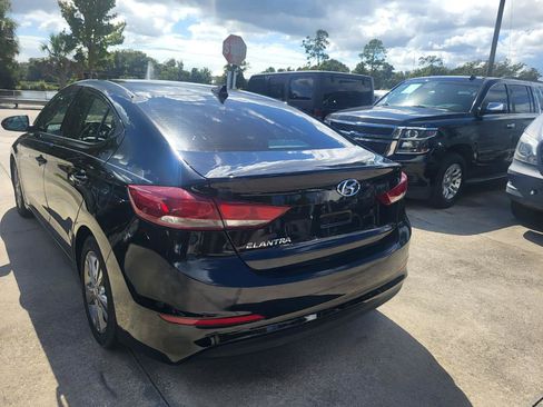 Used 2017 Hyundai Elantra SE FWD image 71