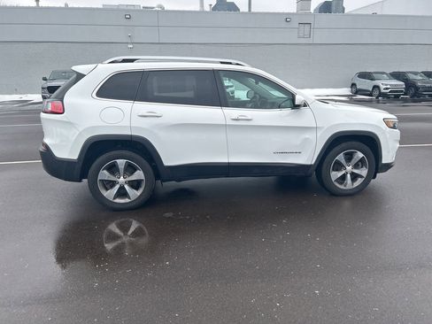Used 2019 Jeep Cherokee Limited w/ Technology Group image 4