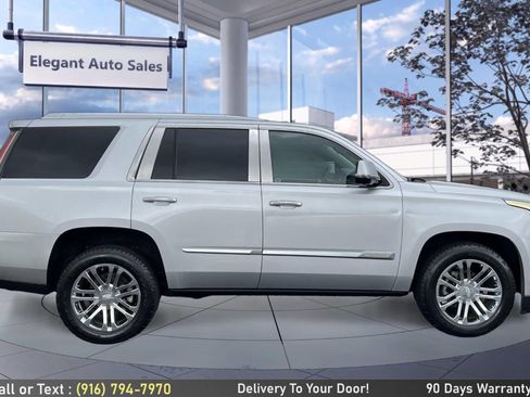 Used 2015 Cadillac Escalade 2WD image 4