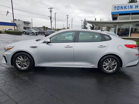 Used 2019 Kia Optima LX image 3