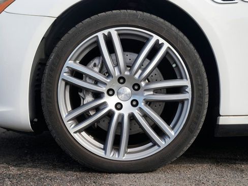 Used 2018 Maserati Quattroporte S image 13