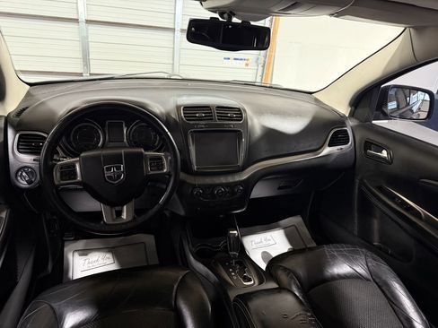 Used 2015 Dodge Journey Crossroad w/ Flexible Seating Group image 11