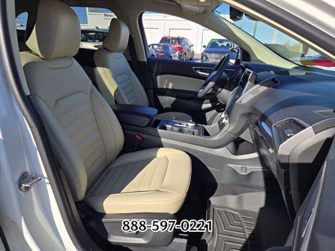 Used 2024 Ford Edge SEL w/ Convenience Package image 19