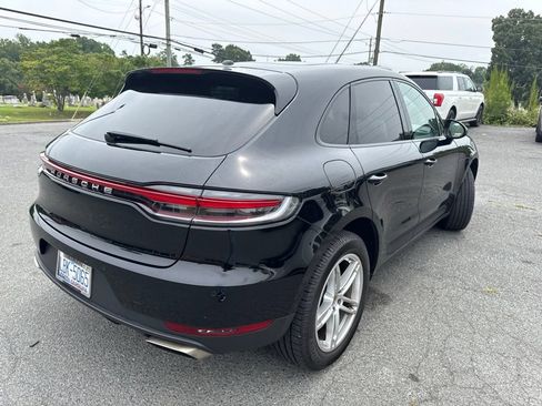 Used 2020 Porsche Macan AWD/4WD image 2