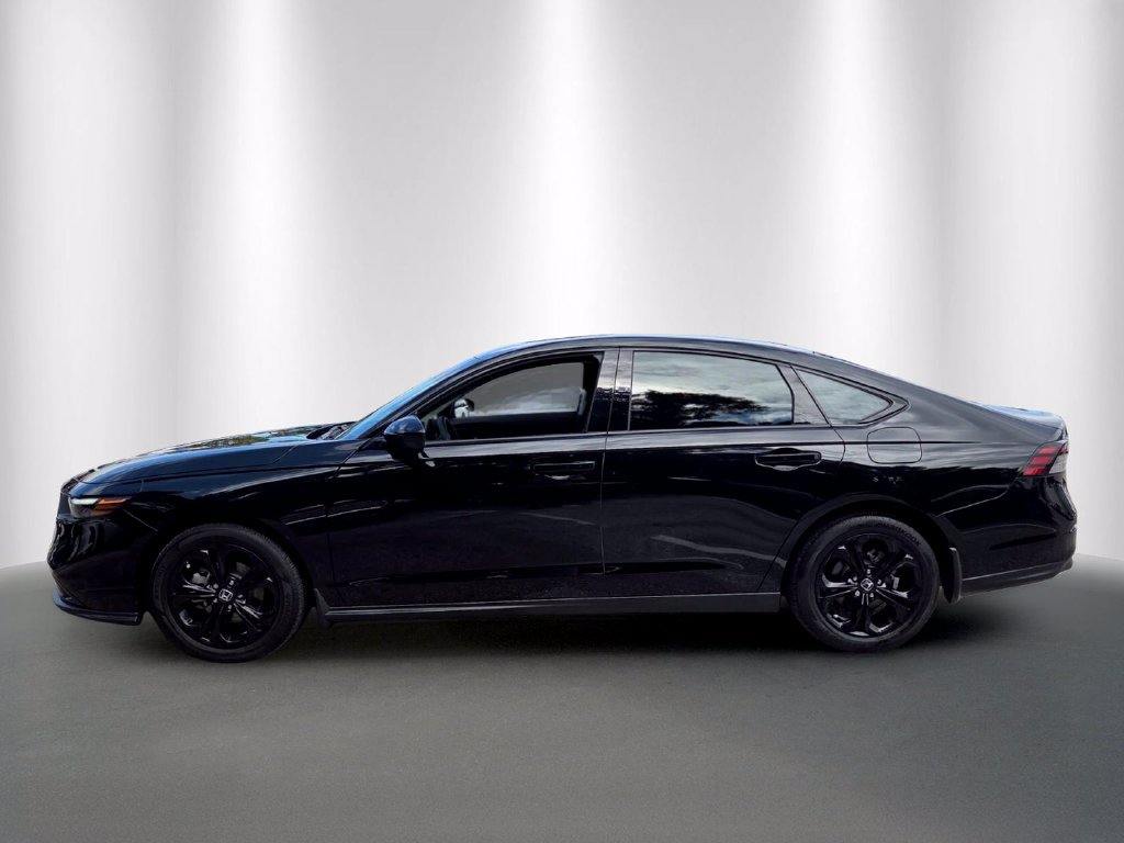 Used 2025 Honda Accord SE image 6