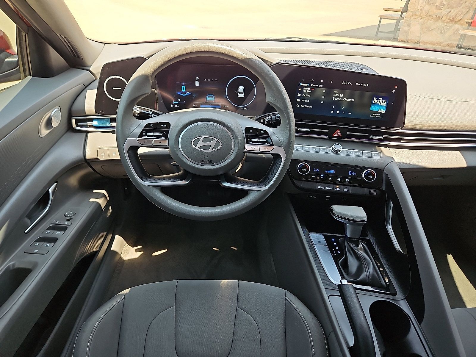 Used 2024 Hyundai Elantra SEL FWD image 9