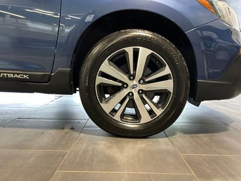 Used 2019 Subaru Outback 2.5i Limited AWD/4WD image 41