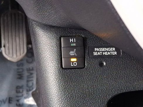 Used 2018 Toyota Prius Prime Premium image 24