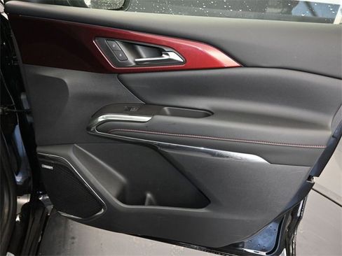 Used 2024 Chevrolet Traverse RS w/ LPO, Floor Liner Package image 33