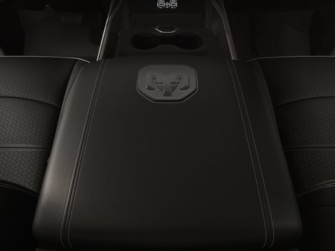 New 2026 RAM 2500 Laramie AWD/4WD image 30