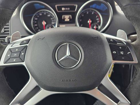 Used 2018 Mercedes-Benz G 550 Squared image 24