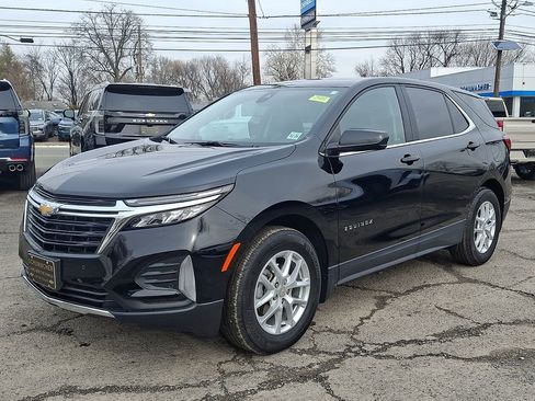 Used 2024 Chevrolet Equinox LT w/ LPO, Floor Liner Package image 4
