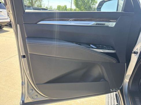 New 2026 Cadillac Escalade ESV Platinum Sport AWD/4WD image 10